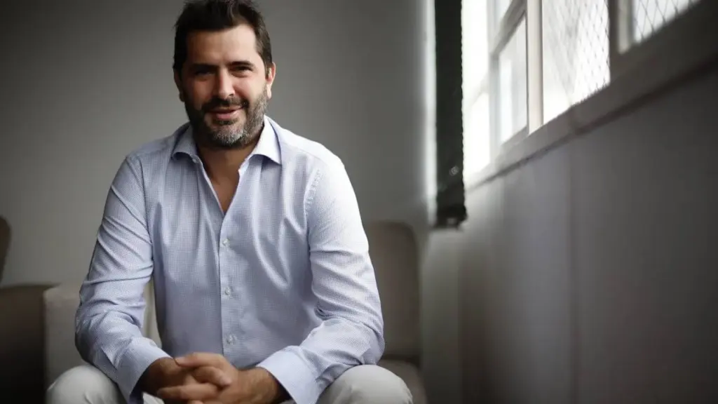 Aos 41 anos e servidor público havia 12 anos, ex-diretor da Presidência estudou oito horas por dia, conciliou trabalho e família, ficou em primeiro antes da formação no CNU e foi nomeado especialista em políticas públicas com remuneração prevista de R$ 20,9 mil