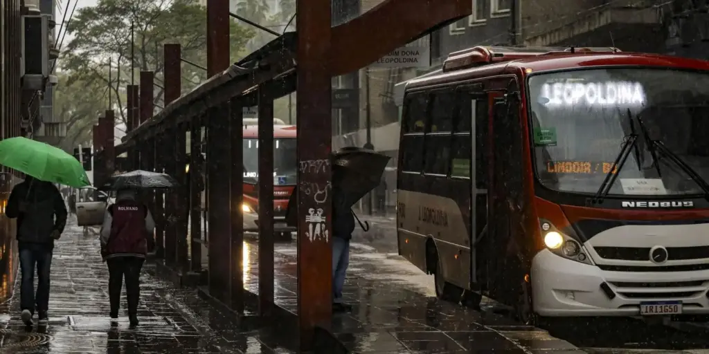 Feriadão: fim de semana deve ser de chuva em boa parte do país
