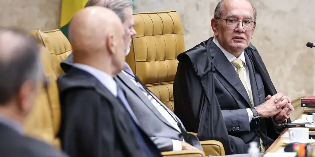 Gilmar reforça a Fachin pedido de acesso integral a celular de Vorcaro Gilmar reforça a Fachin pedido de acesso integral a celular de Vorcaro
