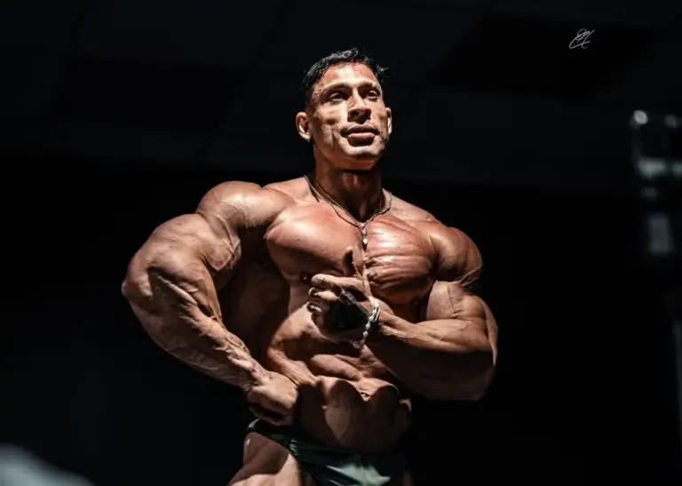 Na balança e no foco: Ramon Dino bate o peso com folga e confirma defesa do título no Mr. Olympia Na balança e no foco: Ramon Dino bate o peso com folga e confirma defesa do título no Mr. Olympia