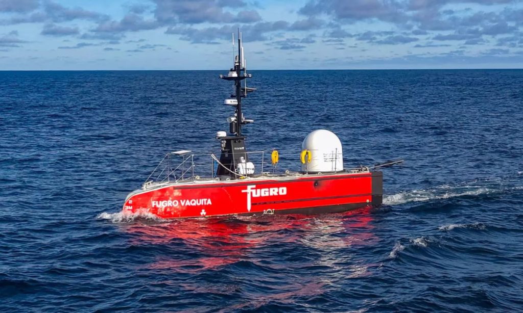 Barco sem ninguém a bordo passou 330 dias trabalhando no mar brasileiro, comandou robô submarino da costa e eliminou mais de 15 mil horas de exposição humana offshore