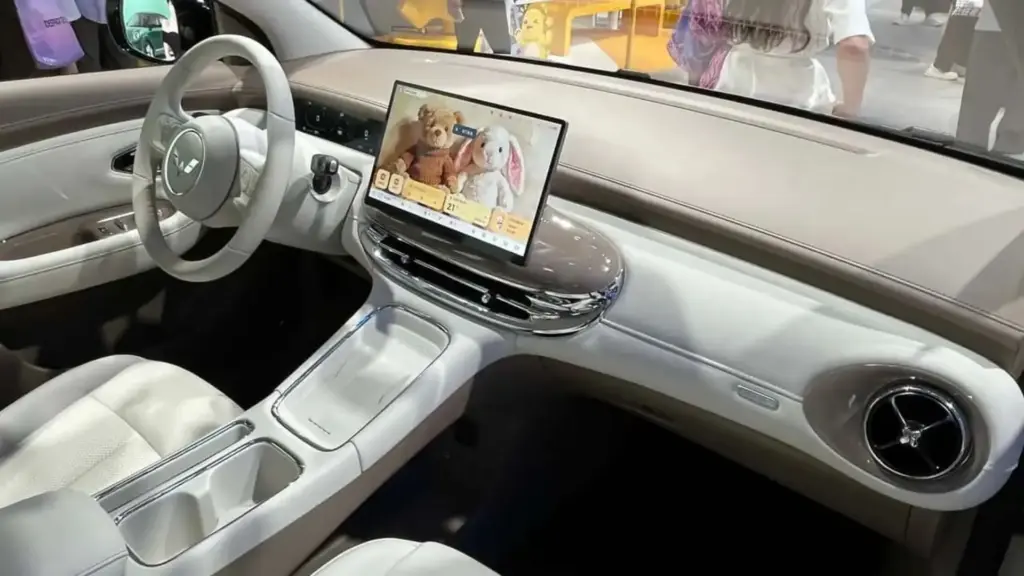 Esqueça BYD no Brasil: ‘primo no Onix’, novo carro da Chevrolet promete autonomia para quase ir de São Paulo a Curitiba com motor de 88 cv, até 403 km por carga e produção brasileira em estudo