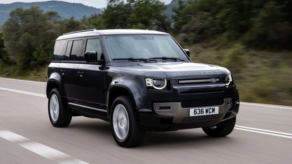 Land Rover adia em pelo menos dois anos a nova geração do Defender e empurra a versão elétrica para o início da próxima década, enquanto prioriza Range Rover Sport e Range Rover GT a bateria e revê sua plataforma para também aceitar sistemas híbridos em meio à redução de custos Land Rover adia em pelo menos dois anos a nova geração do Defender e empurra a versão elétrica para o início da próxima década, enquanto prioriza Range Rover Sport e Range Rover GT a bateria e revê sua plataforma para também aceitar sistemas híbridos em meio à redução de custos