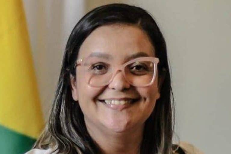 Jornalista Nayara Lessa pede exoneração da Secom e encerra ciclo no Governo do Acre Jornalista Nayara Lessa pede exoneração da Secom e encerra ciclo no Governo do Acre