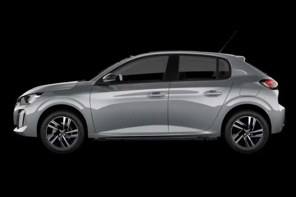 Novo Peugeot 208 2027 estreia com três versões, preço inicial de R$ 93.990 e desconto de até R$ 13 mil frente à linha anterior, mas versões turbo ficam 15 cv menos potentes em estratégia da marca para atender às exigências do IPI Verde