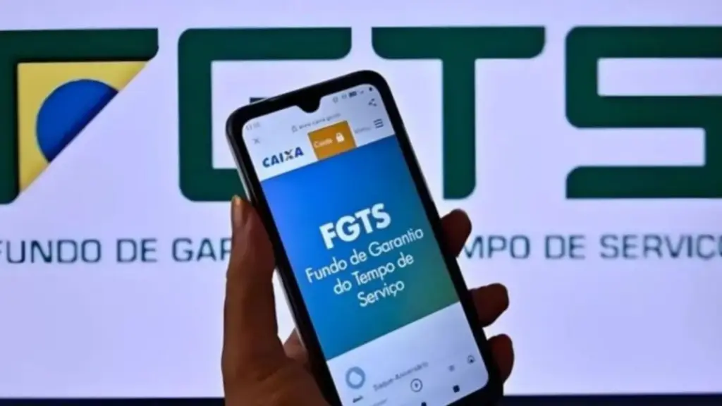 Trabalhadores que nasceram em setembro e aderiram ao saque-aniversário já podem retirar parte do FGTS até 30 de novembro, com cálculo que varia conforme o saldo e prevê, para contas acima de R$ 20 mil, saque de 5% do total mais parcela adicional fixa de R$ 2.900