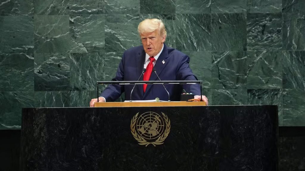 Trump diz na ONU que poderá recorrer ao poder militar dos EUA na América Latina e compara cartéis de drogas ao Estado Islâmico Trump diz na ONU que poderá recorrer ao poder militar dos EUA na América Latina e compara cartéis de drogas ao Estado Islâmico