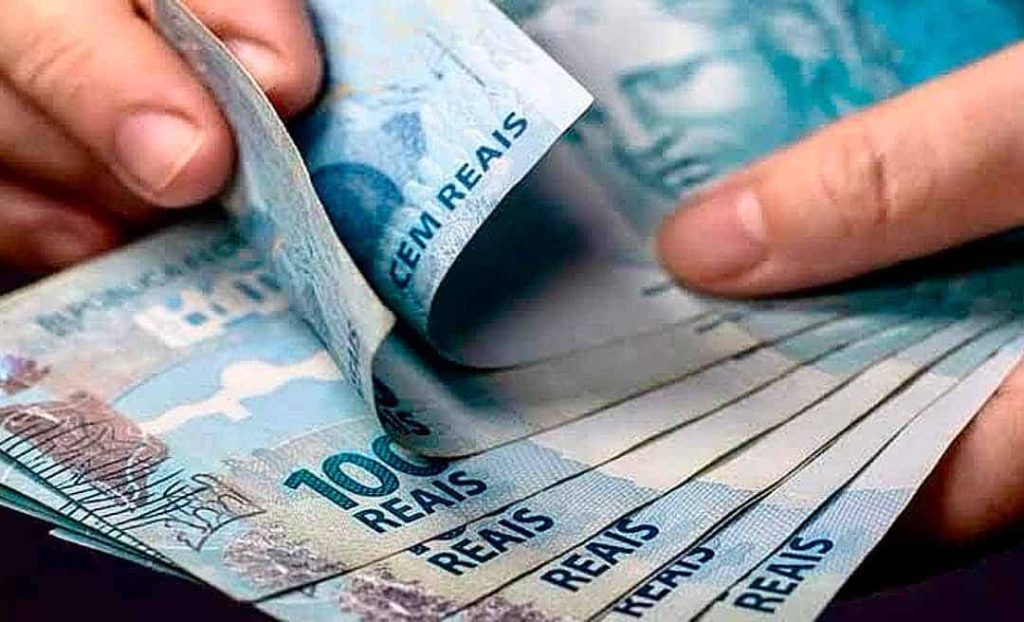 Fim de semana com salário na conta: Servidores do Acre recebem pagamento quatro dias antes do previsto