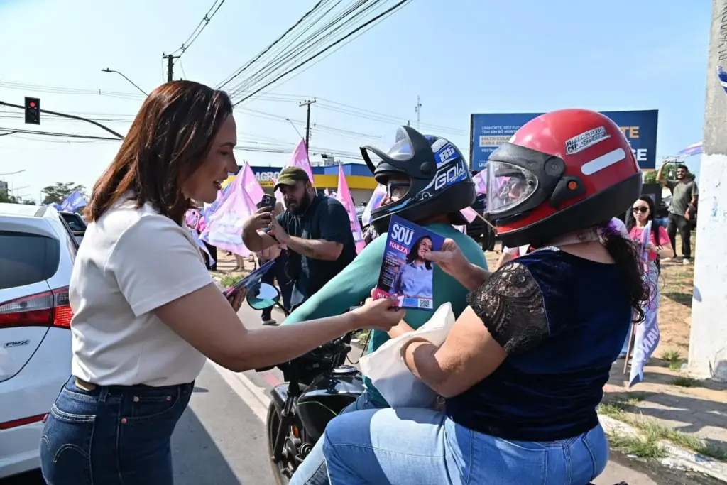 Campanha de Mailza e Jéssica ganha corpo nas ruas com bandeiraço e inauguração do Comitê Central