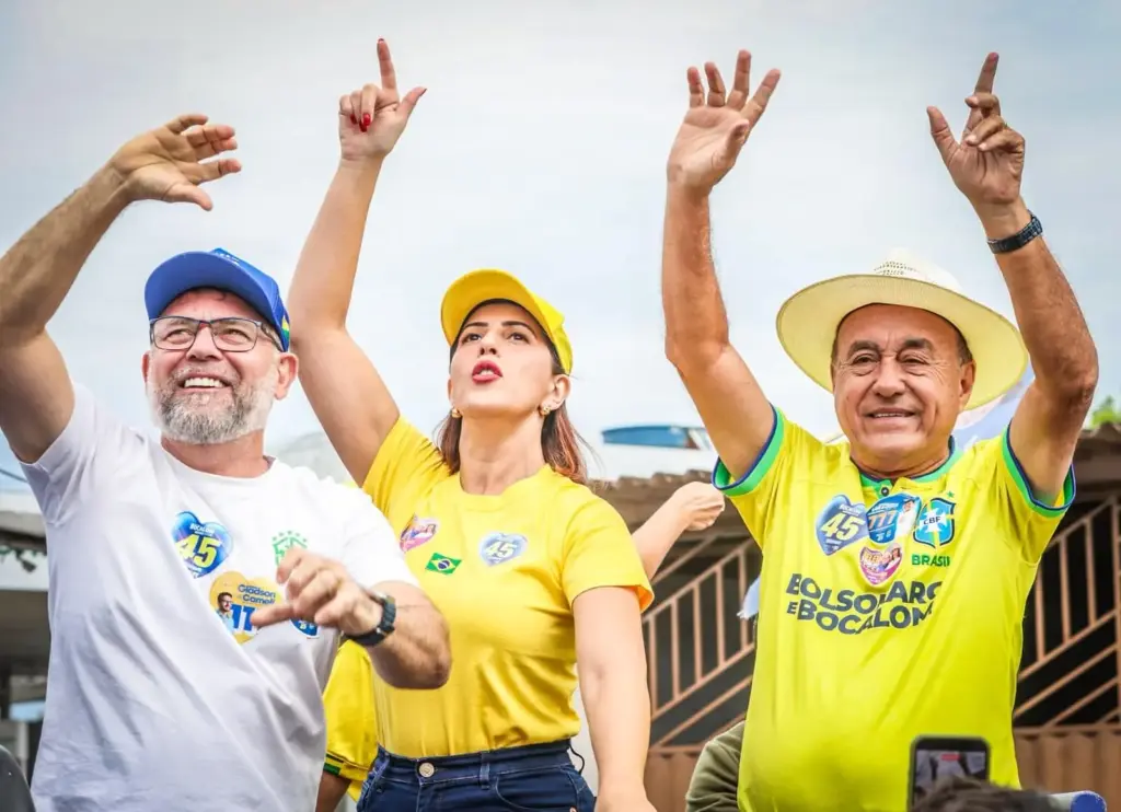 Com apoio de Alysson Bestene, Tião Bocalom comanda carreata de 7 de Setembro em bairros de Rio Branco Com apoio de Alysson Bestene, Tião Bocalom comanda carreata de 7 de Setembro em bairros de Rio Branco