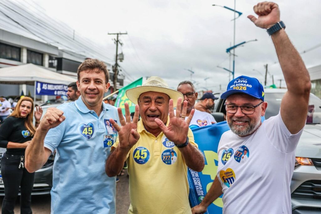 Carreata do 45 reúne Alysson, Velloso e Bocalom pelas ruas de Rio Branco