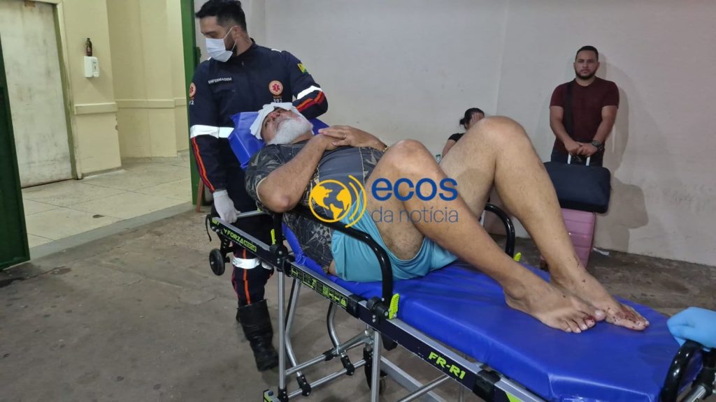 Padrasto fica ferido na cabeça após ser atacado pelo enteado com cabo de vassoura em Rio Branco Padrasto fica ferido na cabeça após ser atacado pelo enteado com cabo de vassoura em Rio Branco