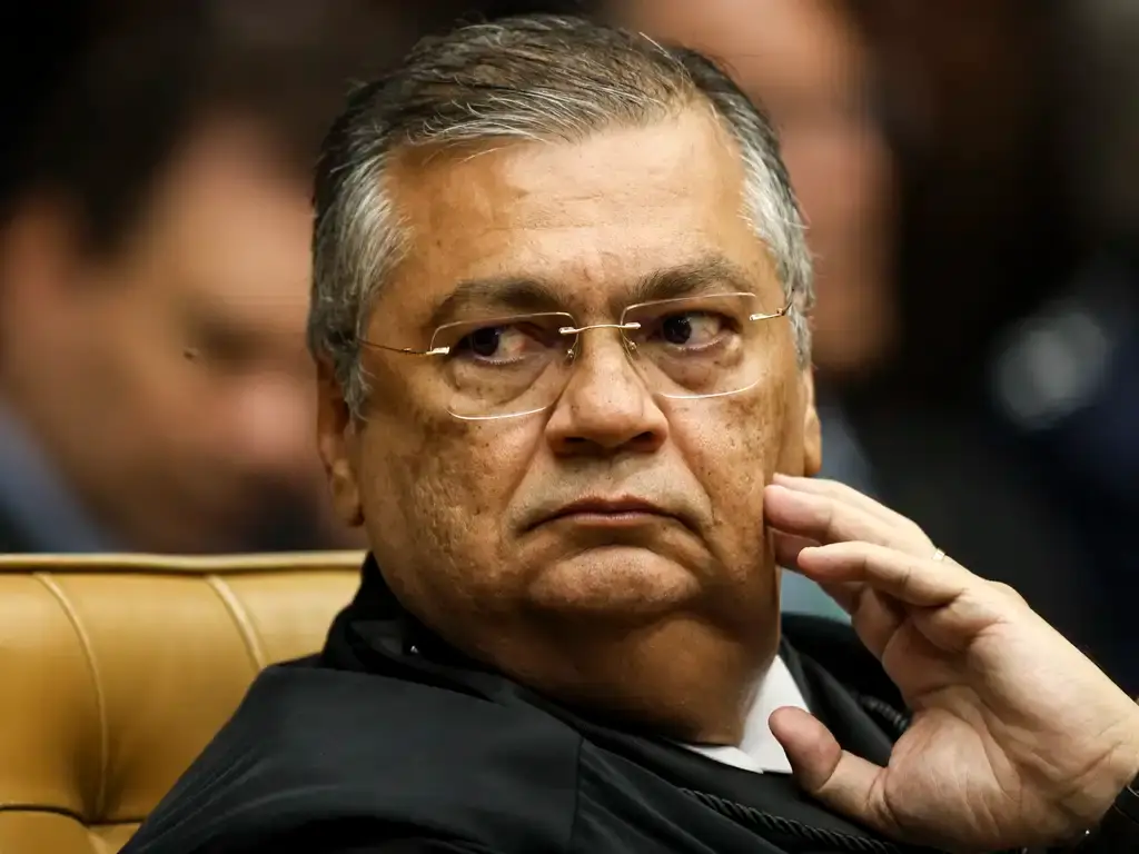 Partido Novo chama Dino de “terrivelmente soviético” após decisão a favor de Andrei Partido Novo chama Dino de “terrivelmente soviético” após decisão a favor de Andrei