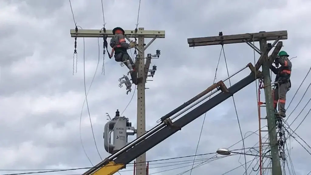 A Âmbar vai aplicar R$ 5,5 bilhões até 2031 na rede elétrica do Amazonas, com 12 subestações novas até 2028, para atacar os 44% da energia que entram no sistema e não chegam a ser faturados