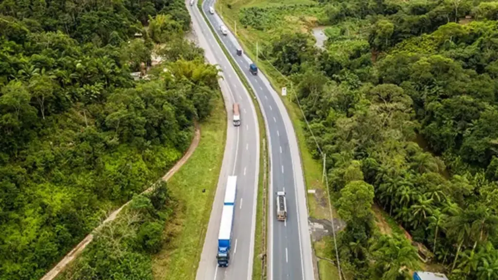 A ANTT aprovou os editais de duas concessões que somam mais de 1.500 quilômetros de BRs na Bahia, no Mato Grosso e em Rondônia, com R$ 20,7 bilhões só em obras e leilões marcados para 17 e 18 de dezembro