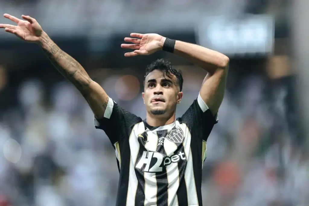 Atlético-MG vence Fluminense por 3 a 1 no Brasileirão em Belo Horizonte