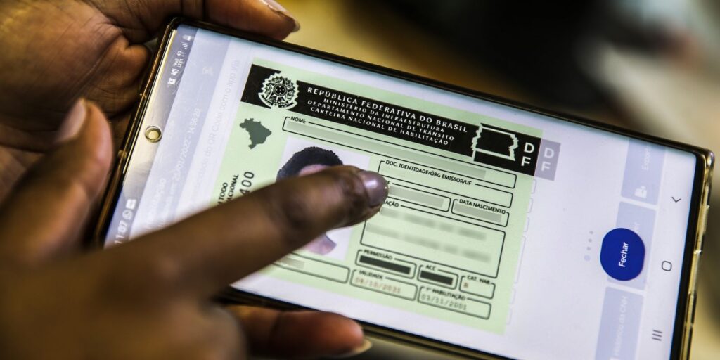 CNH vencida entre junho e setembro tem validade extra até dezembro CNH vencida entre junho e setembro tem validade extra até dezembro