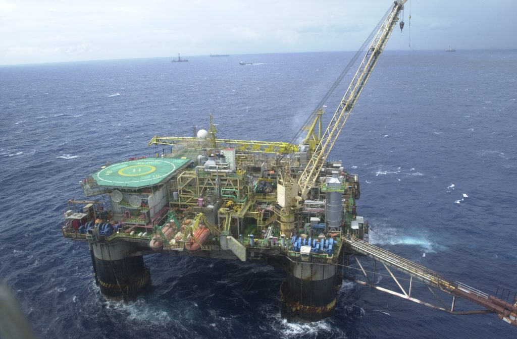 Exportações brasileiras de petróleo saltam 75,6% no início de setembro, chegam a 5,25 milhões de toneladas em duas semanas e acompanham produção recorde do país