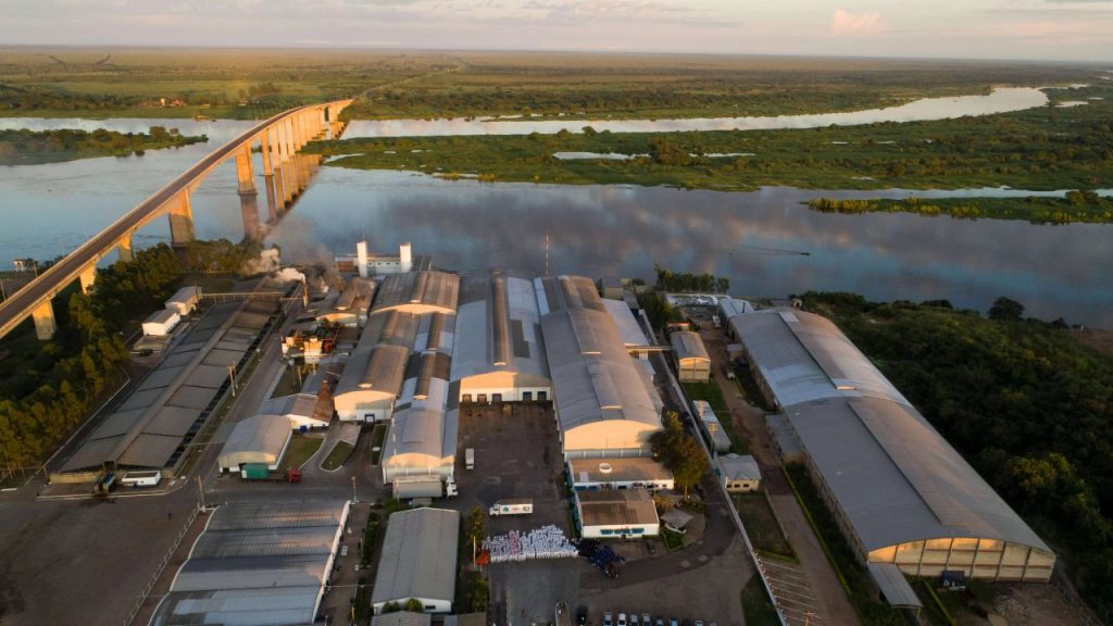 Grupo brasileiro Xingu Foods desembarca no Paraguai para operar planta do Frigorífico Concepción, mira abate de 15 mil cabeças por mês e replica modelo usado no Uruguai Grupo brasileiro Xingu Foods desembarca no Paraguai para operar planta do Frigorífico Concepción, mira abate de 15 mil cabeças por mês e replica modelo usado no Uruguai