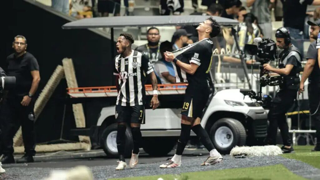 Atlético-MG elimina Santos e avança à semifinal da Sul-Americana