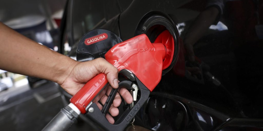 Multas por aumento abusivo de combustíveis passam de R$ 700 milhões Multas por aumento abusivo de combustíveis passam de R$ 700 milhões