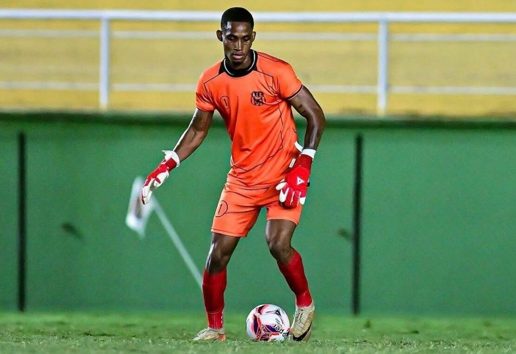 Santa Cruz empresta goleiro Alan Serna ao Afogados até 2026