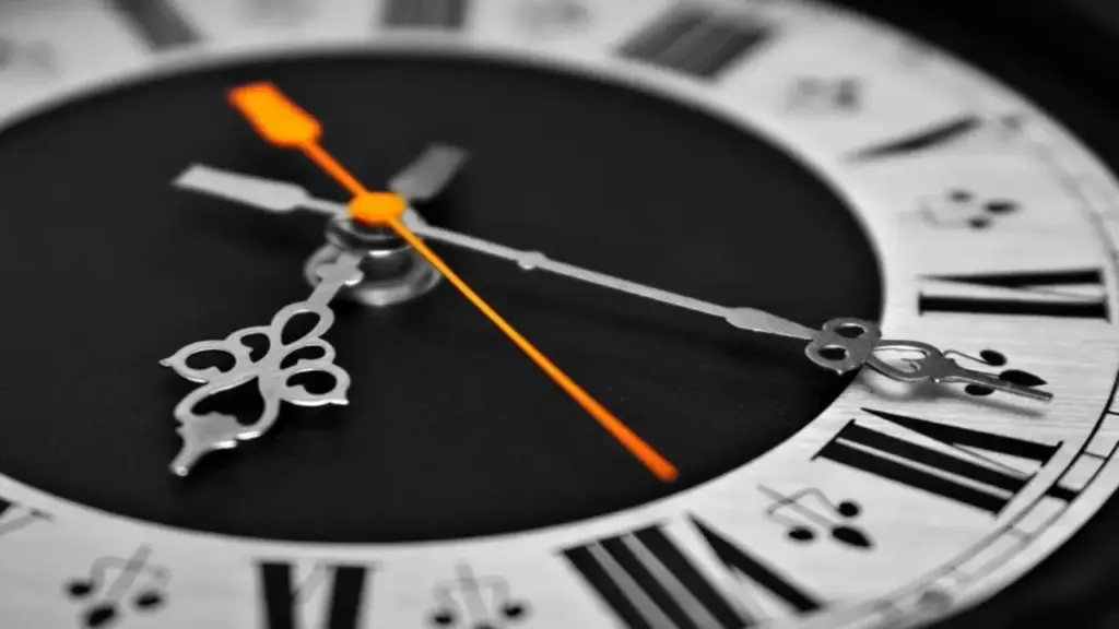 Após acrescentar 27 segundos ao relógio mundial desde 1972, autoridades estudam esperar séculos e ajustar o tempo de uma só vez em uma hora