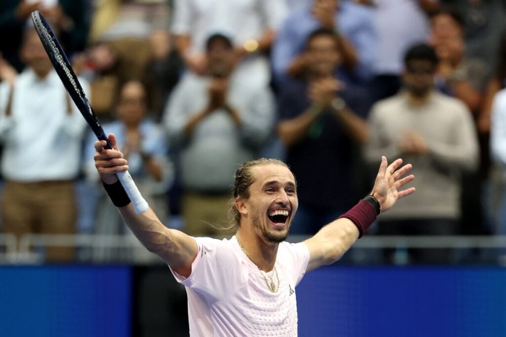 Zverev não percebe vitória no US Open e esquece placar da partida