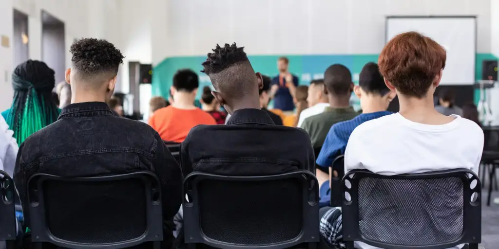 Feira em SP reúne programas de intercâmbio e bolsas esportivas Feira em SP reúne programas de intercâmbio e bolsas esportivas