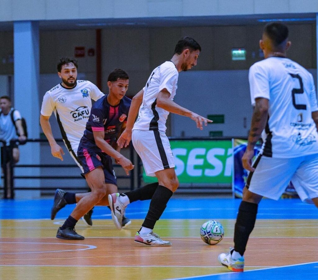 Green e Cafú Auto Peças estreiam com vitórias na 7ª Copa TV Gazeta de Futsal