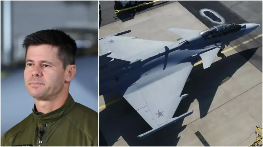 Brasil ajuda a criar versão inédita do Gripen, coloca piloto da FAB no primeiro voo e transforma exigência nacional em caça biposto que agora entra em campanha de testes na Suécia Brasil ajuda a criar versão inédita do Gripen, coloca piloto da FAB no primeiro voo e transforma exigência nacional em caça biposto que agora entra em campanha de testes na Suécia
