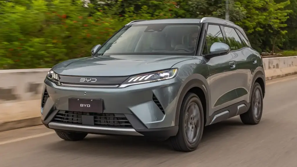 O híbrido plug-in flex que começa a ser entregue em setembro soma 177 cavalos com um motor 1.5 aspirado e roda 33 quilômetros só na bateria de 7,85 kWh O híbrido plug-in flex que começa a ser entregue em setembro soma 177 cavalos com um motor 1.5 aspirado e roda 33 quilômetros só na bateria de 7,85 kWh