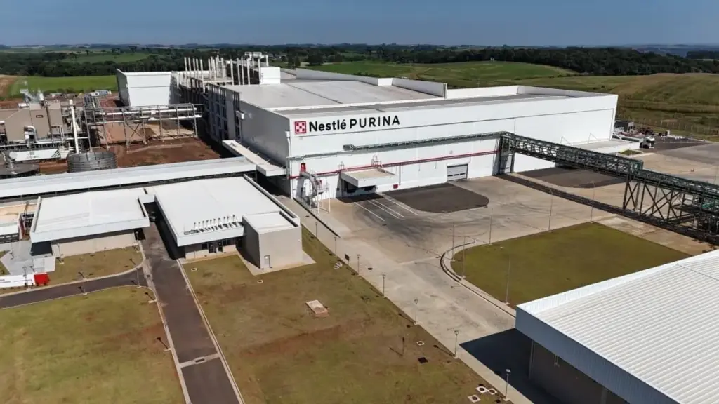 Ituiutaba, no Triângulo Mineiro, vai receber uma fábrica de fórmulas infantis de R$ 600 milhões da Nestlé, com 800 empregos previstos e obras que começam em 2027 dentro de um plano de R$ 2 bilhões até 2028