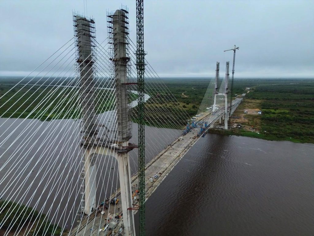 Ponte entre Brasil e Paraguai promete abrir caminho até o Pacífico e mudar a rota das exportações brasileiras com uma nova ligação rodoviária