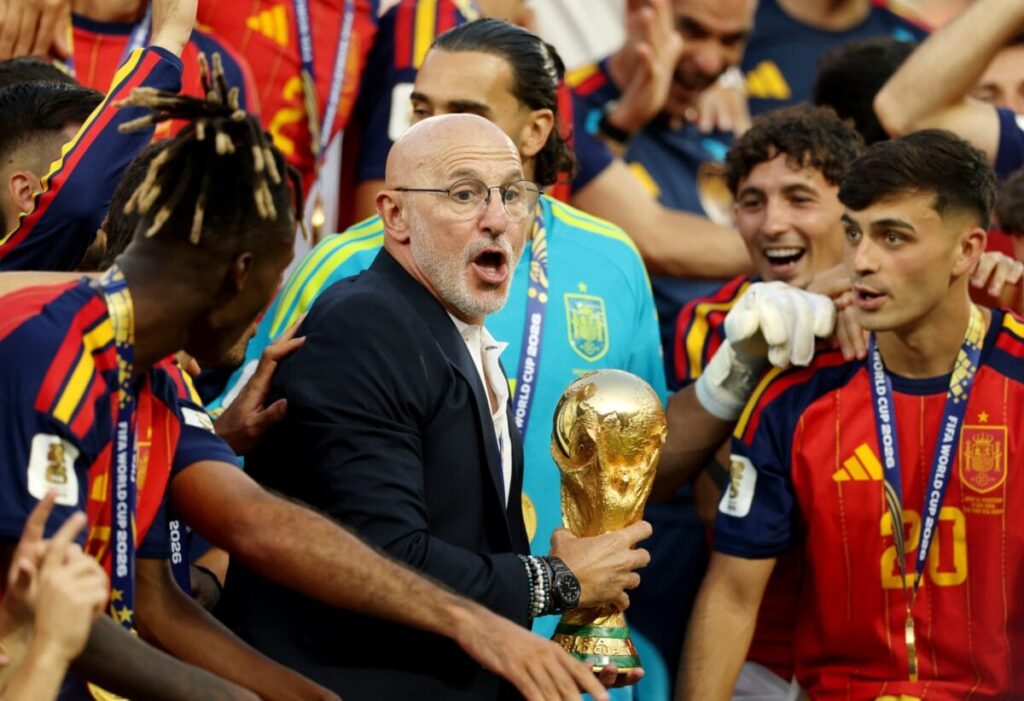 Luis de la Fuente seguirá como técnico da Espanha até 2032