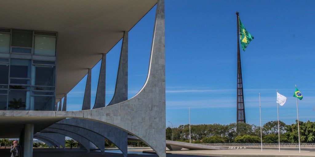 Frente de prefeitos apresenta carta com propostas aos presidenciáveis