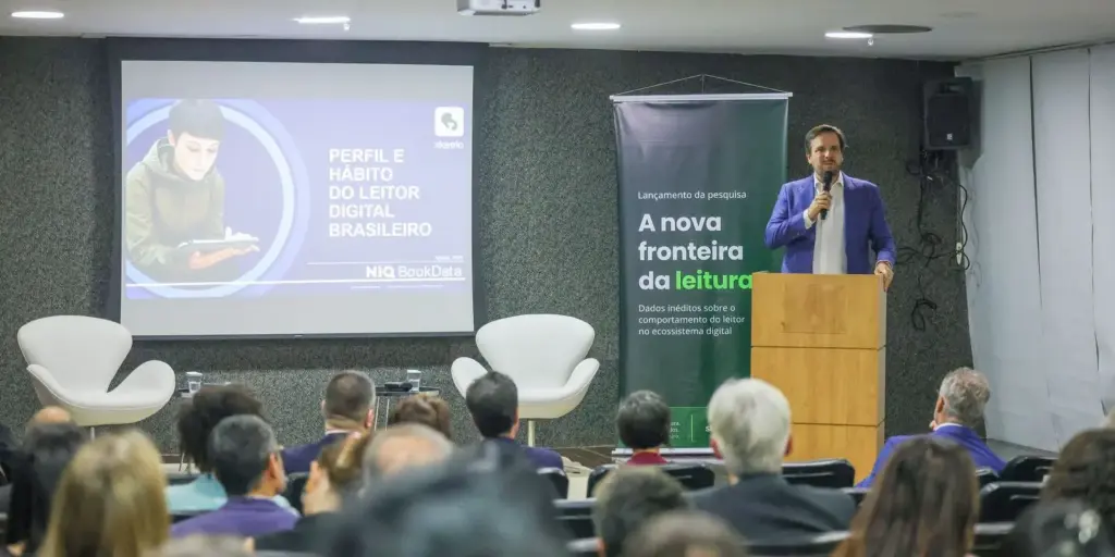 Pesquisa mostra que celular impulsiona a leitura digital no Brasil Pesquisa mostra que celular impulsiona a leitura digital no Brasil