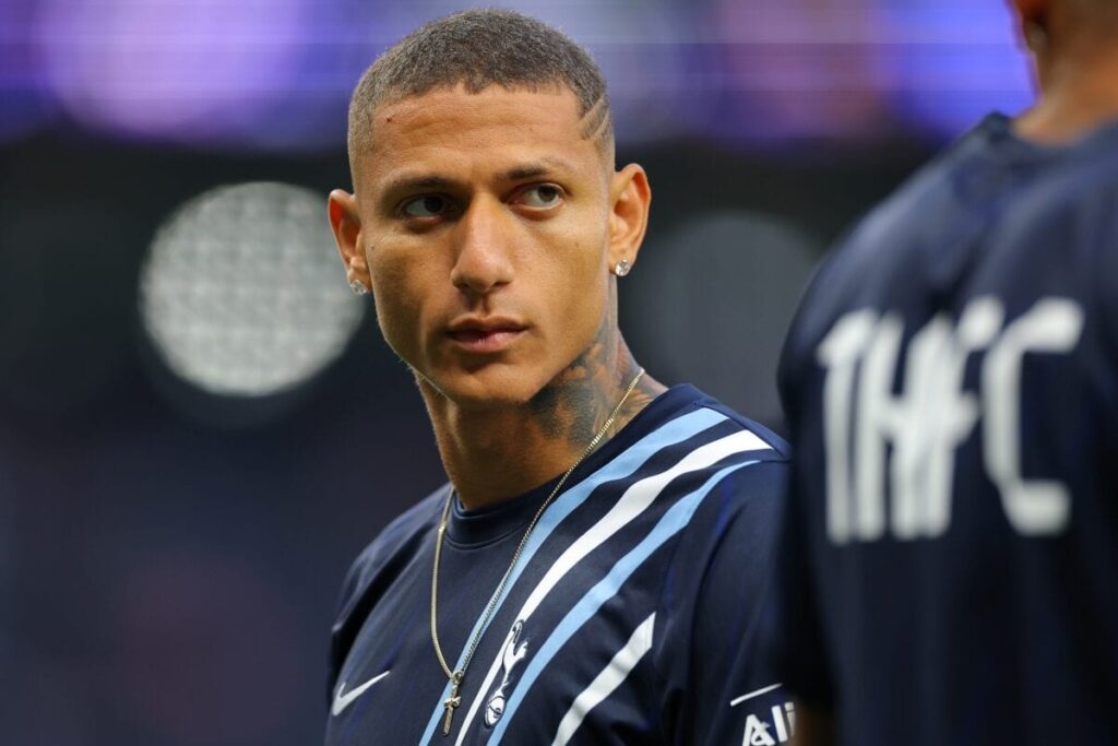 Richarlison questiona decisão de técnico do Tottenham sobre jogos Richarlison questiona decisão de técnico do Tottenham sobre jogos