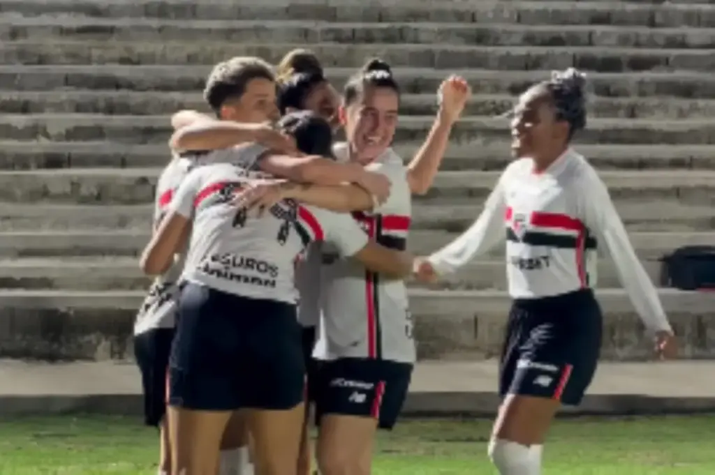 São Paulo vence Flamengo de virada na semifinal do Brasileirão Feminino São Paulo vence Flamengo de virada na semifinal do Brasileirão Feminino