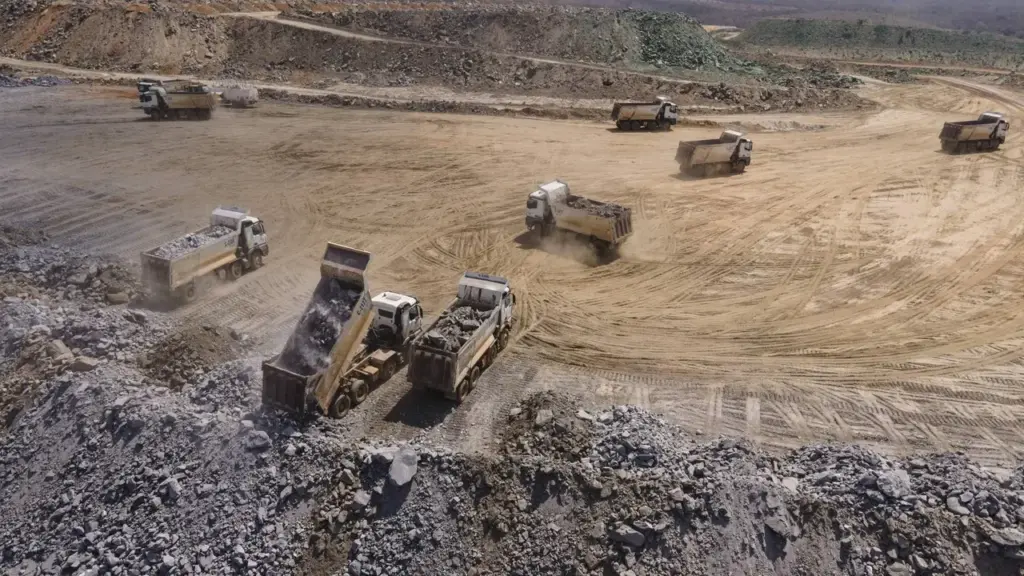 O Senado aprovou a Política Nacional de Minerais Críticos com até R$ 7 bilhões em incentivos, um fundo garantidor de R$ 2 bilhões e um conselho ligado à Presidência, e o texto seguiu direto para sanção