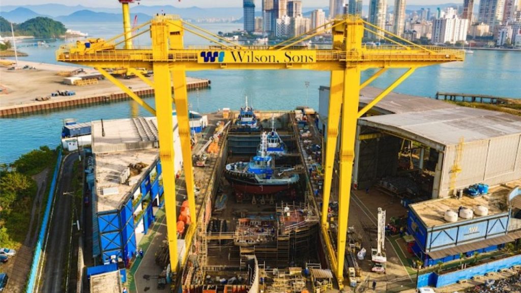 Wilson Sons prepara expansão de estaleiro no Porto de Santos para dobrar produção de rebocadores, saltando de quatro para oito rebocadores por ano
