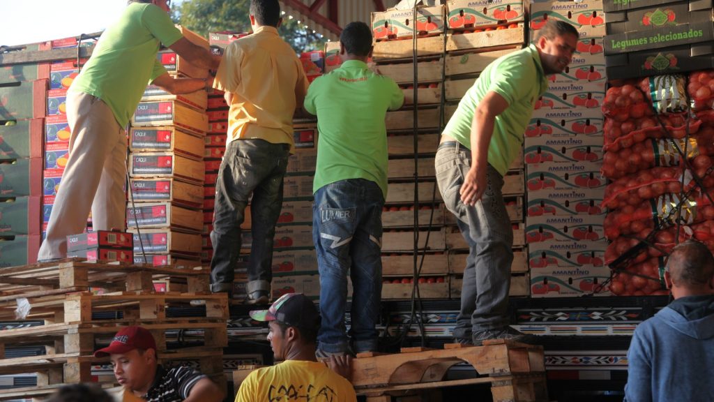 27 capitais têm a cesta básica mais cara em setembro: São Paulo chega a R$ 922,51 e a virada apaga o alívio de agosto
