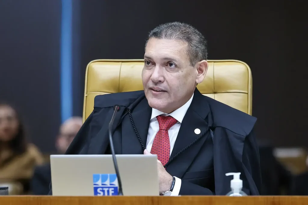 TSE libera canal de Janones pró-Lula após campanha cumprir exigência eleitoral