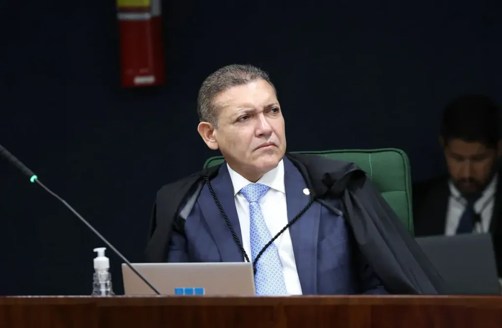 Após decisão suspensa por corregedor do TSE, Nunes Marques pede informações sobre canal de Janones Após decisão suspensa por corregedor do TSE, Nunes Marques pede informações sobre canal de Janones