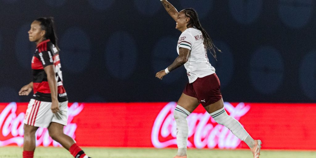 Fluminense vence Flamengo e abre vantagem na Copa do Brasil Feminina Fluminense vence Flamengo e abre vantagem na Copa do Brasil Feminina