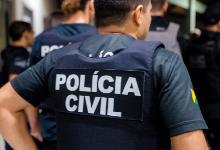 Banca contratada para concurso da PCAC é multada e proibida de contratar com o governo do DF Banca contratada para concurso da PCAC é multada e proibida de contratar com o governo do DF