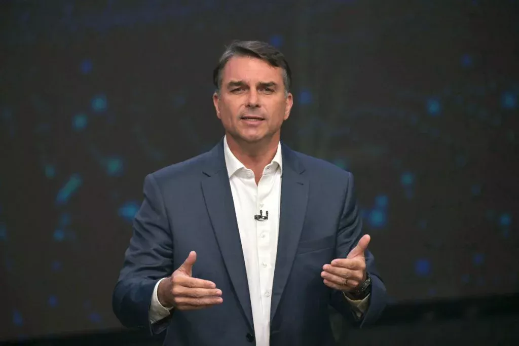 Flávio Bolsonaro perde votos em 21 dos 22 municípios do Acre no segundo turno Flávio Bolsonaro perde votos em 21 dos 22 municípios do Acre no segundo turno