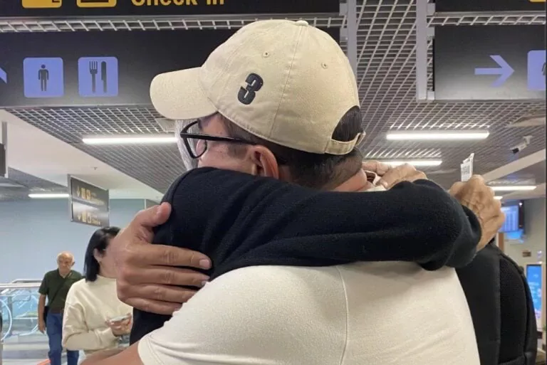 Filho de Ayres diz que jornalista lutava contra doença há 2 anos e faz relato emocionante Filho de Ayres diz que jornalista lutava contra doença há 2 anos e faz relato emocionante