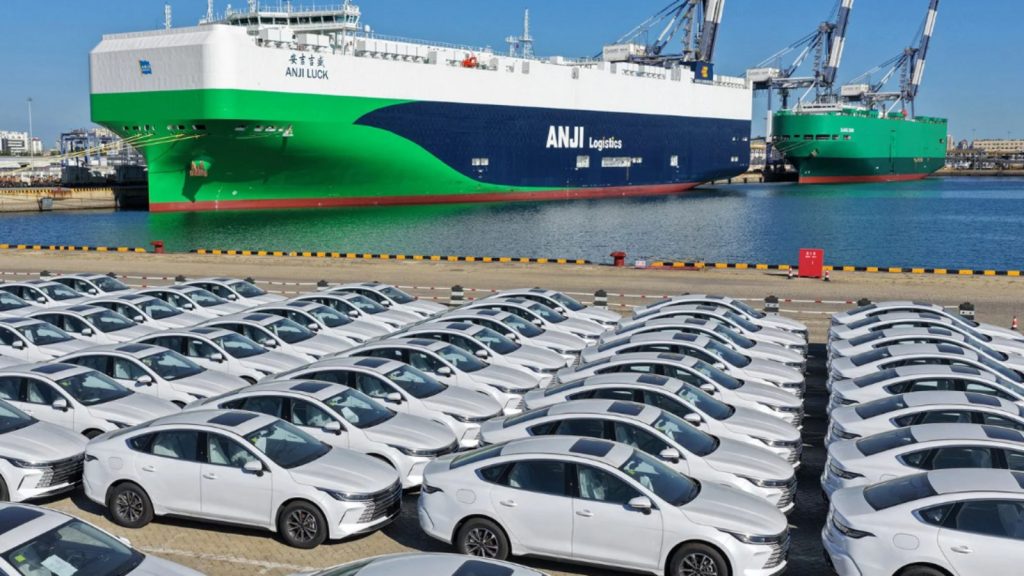 União Europeia quer limitar híbridos da China a 350 mil carros por ano, com teto de quatro anos e alta anual de 6% para frear avanço chinês no mercado europeu