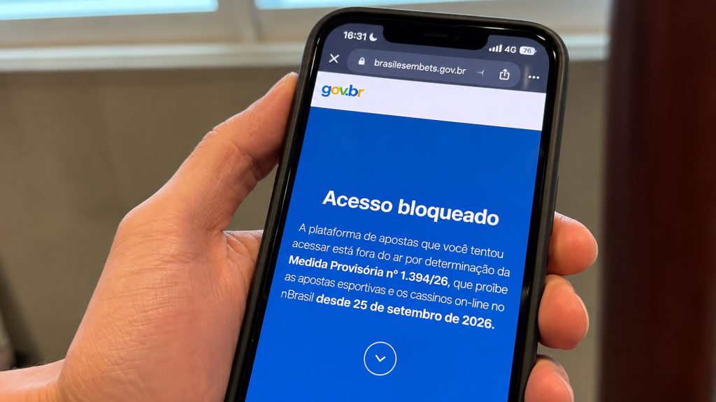 Bets deixam de funcionar no Brasil, R$ 1,325 bilhão será devolvido pelos bancos e apostas em andamento são anuladas após bloqueio de sites e aplicativos Bets deixam de funcionar no Brasil, R$ 1,325 bilhão será devolvido pelos bancos e apostas em andamento são anuladas após bloqueio de sites e aplicativos